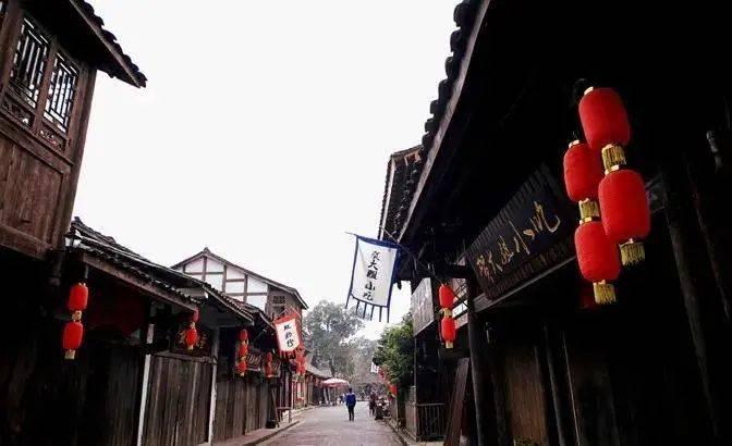 逃出诡异庄园